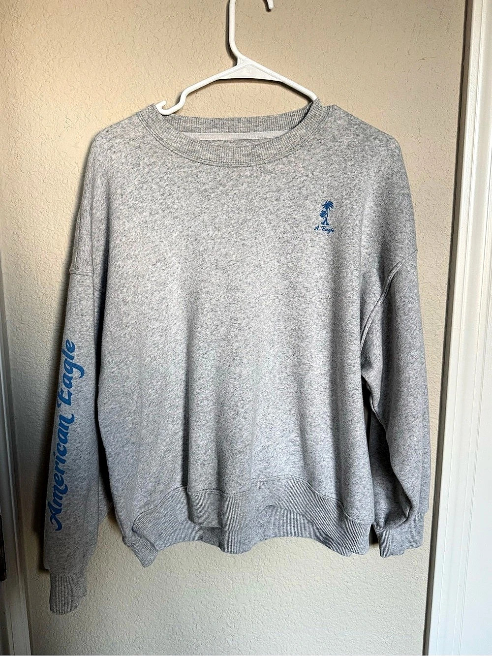 American Eagle Graphic Logo Gray Sweatshirt